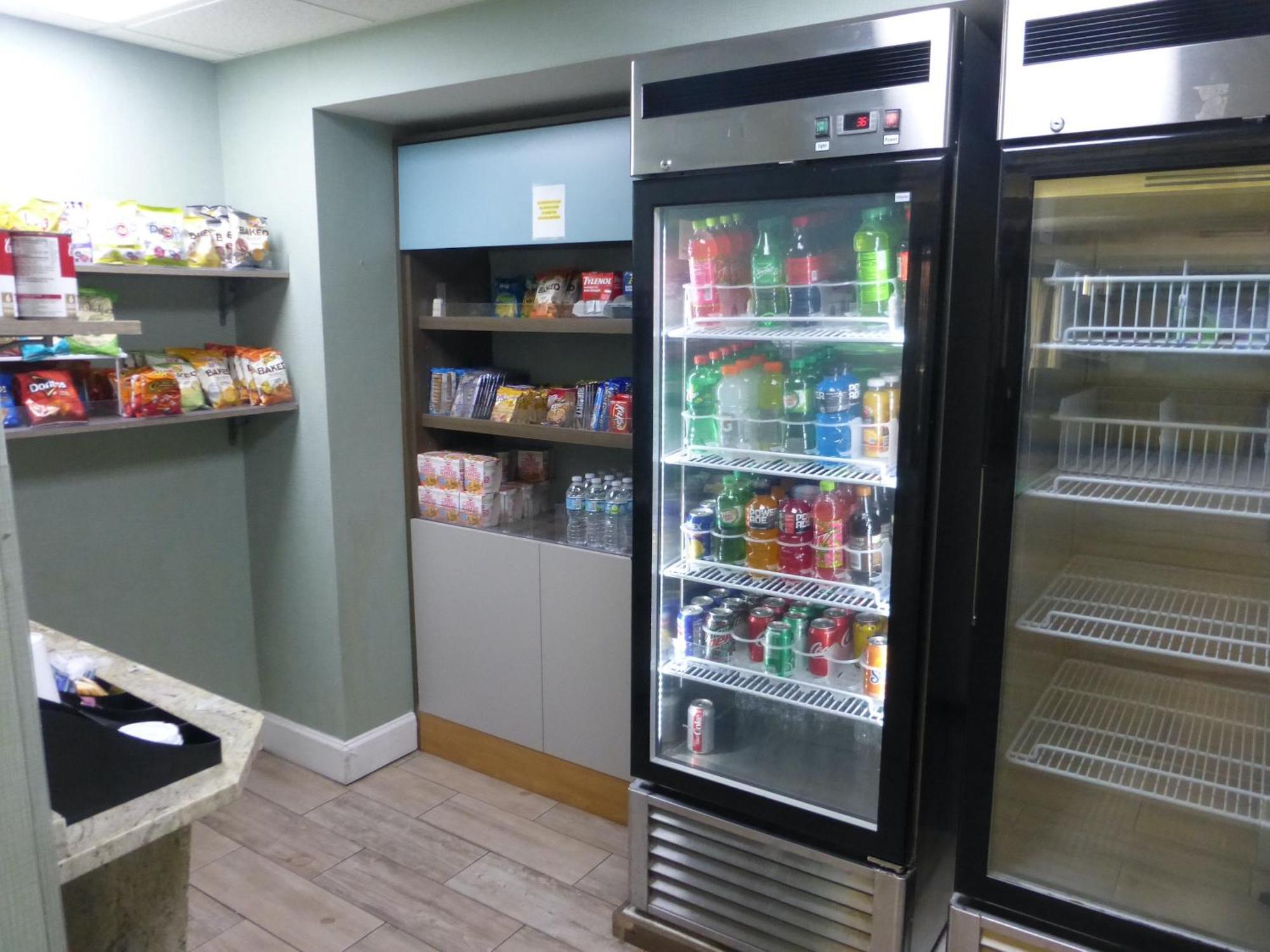 Red Roof Inn Plus & Suites 탬파 외부 사진